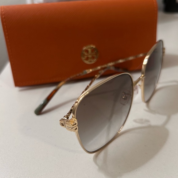 Tory Burch Gold-Tone Square Sunglasses - Picture 4 of 7